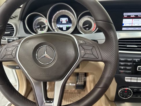 Used 2013 Mercedes-Benz C 250 Coupe image 31