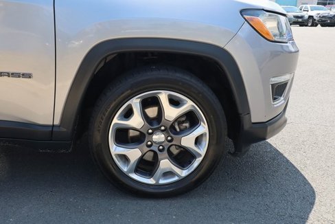 Used 2020 Jeep Compass Limited image 28