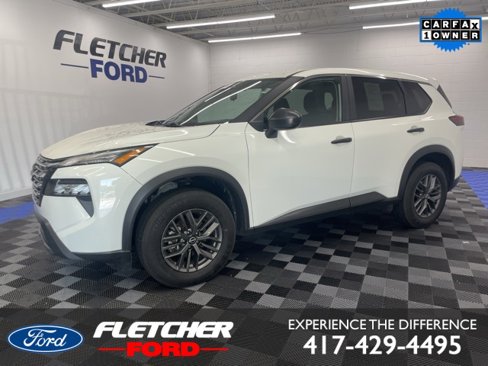 Used 2024 Nissan Rogue S image 1