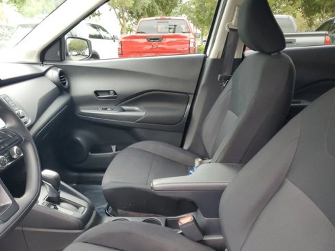 Used 2024 Nissan Kicks S image 16