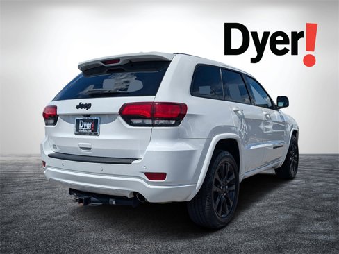 Used 2021 Jeep Grand Cherokee Laredo X image 3