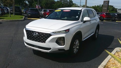 Used 2019 Hyundai Santa Fe SE image 2