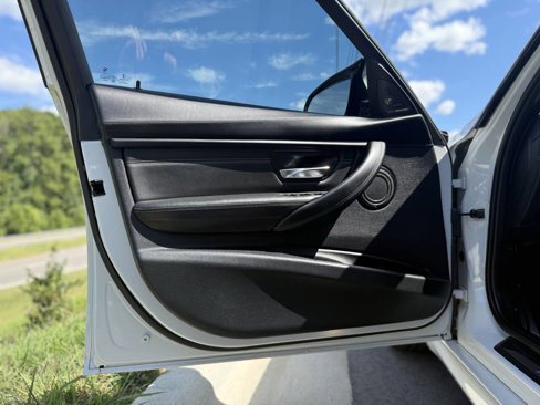Used 2015 BMW M3 image 18
