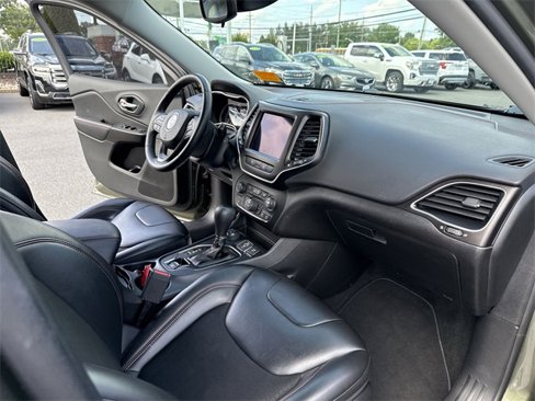 Used 2021 Jeep Cherokee Trailhawk image 28