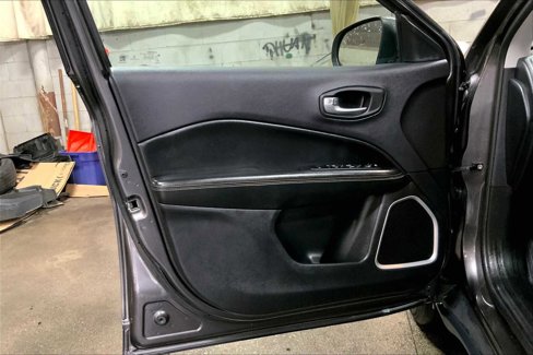 Used 2017 Jeep Compass Latitude w/ Cold Weather Group image 21