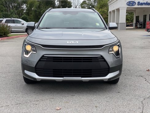 Used 2023 Kia Niro LX image 2