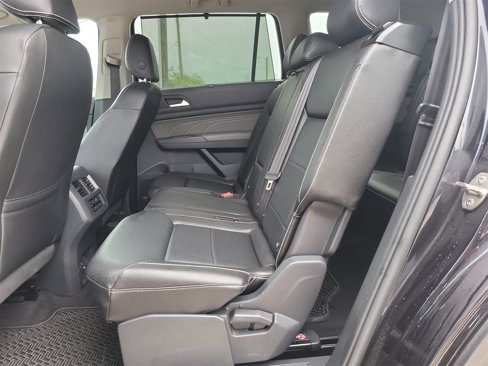 Used 2021 Volkswagen Atlas SE image 12