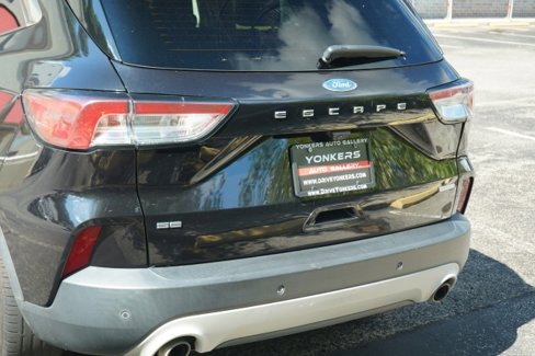 Used 2020 Ford Escape SE image 11