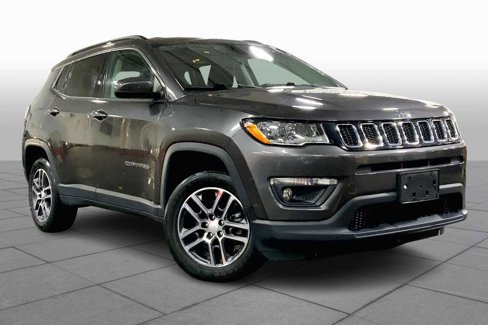 Used 2017 Jeep Compass Latitude w/ Cold Weather Group image 2