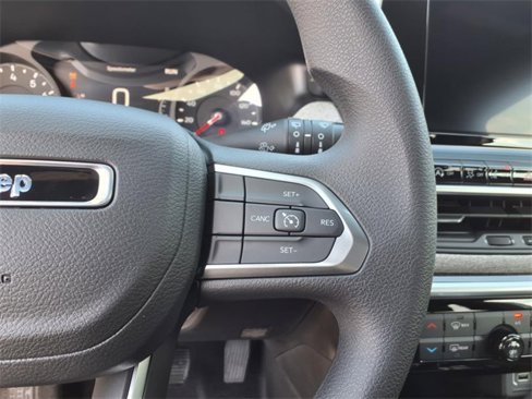 New 2025 Jeep Compass Sport image 18