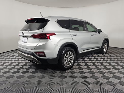 Used 2019 Hyundai Santa Fe SE image 8