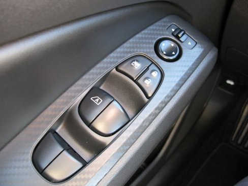 Used 2024 Nissan Altima 2.5 SV image 14