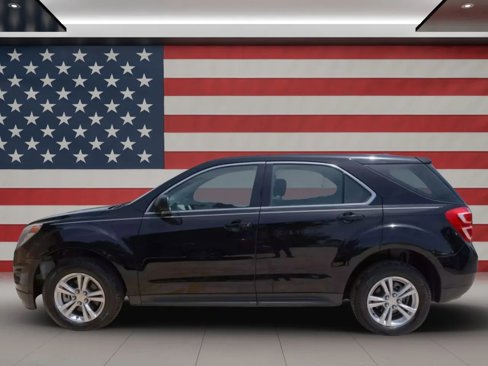 Used 2017 Chevrolet Equinox LS image 3