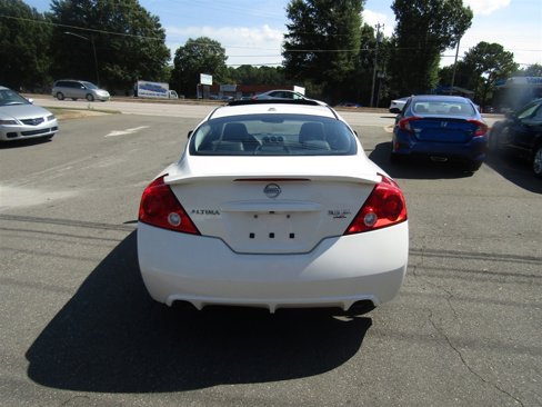 Used 2010 Nissan Altima 3.5 SR w/ Leather Pkg image 7