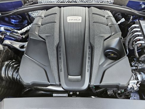 Certified 2025 Porsche Macan S image 41