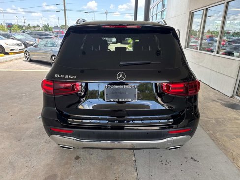Used 2025 Mercedes-Benz GLB 250 image 6