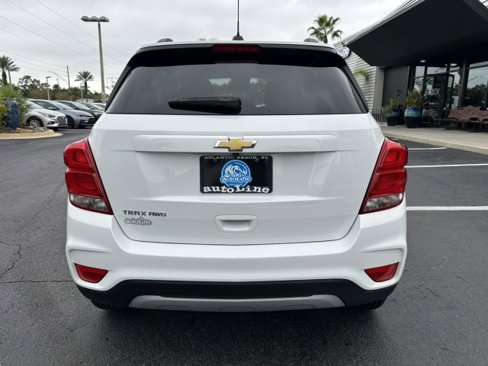 Used 2021 Chevrolet Trax LT w/ LT Convenience Package image 5
