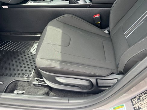New 2025 Hyundai Elantra Sport image 16