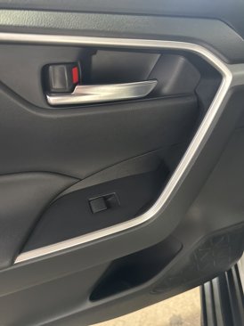 Used 2021 Toyota RAV4 XLE image 27