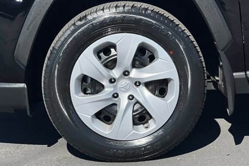 Certified 2025 Toyota RAV4 LE image 36