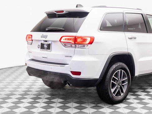 Used 2019 Jeep Grand Cherokee Limited image 29