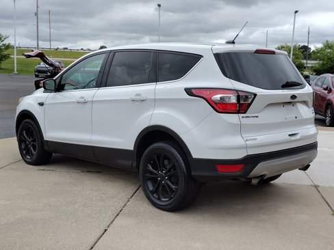 Used 2017 Ford Escape SE w/ SE Cold Weather Package image 16