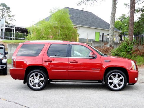 Used 2013 Cadillac Escalade Premium image 26
