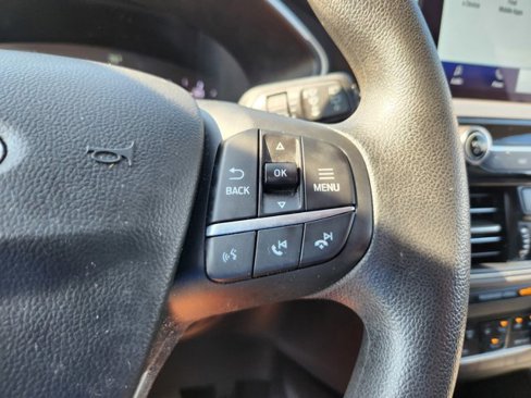 Used 2020 Ford Escape SE image 17