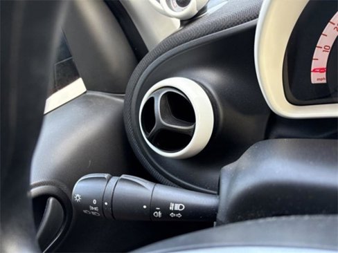 Used 2018 smart fortwo electric drive image 24