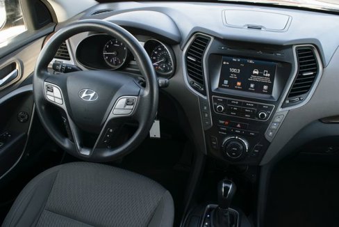 Used 2017 Hyundai Santa Fe SE image 22