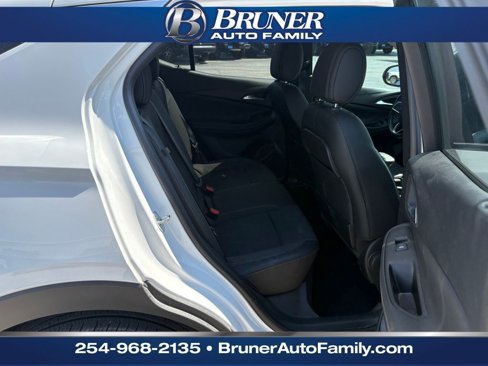 Used 2022 Buick Encore GX Preferred w/ Cold Weather Comfort Package image 17
