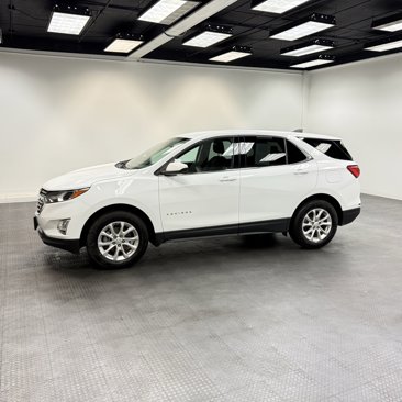 Used 2020 Chevrolet Equinox LT image 2