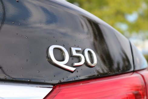Used 2015 INFINITI Q50 2.0t w/ Moonroof Package image 14