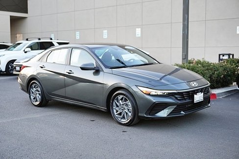 Certified 2024 Hyundai Elantra SEL image 6