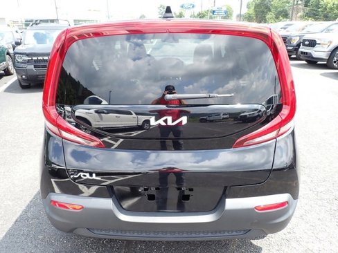 Used 2022 Kia Soul LX image 7
