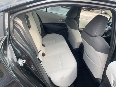 Used 2021 Toyota Corolla LE image 45