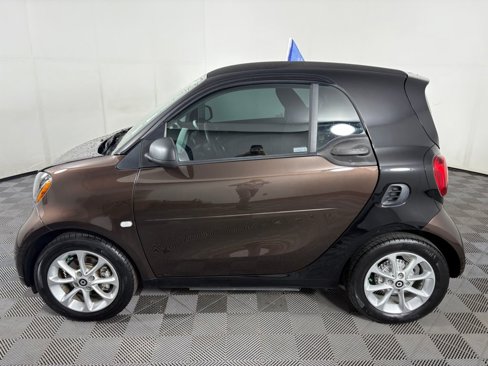 Used 2018 smart fortwo electric drive image 4