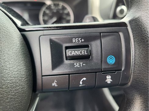 Used 2023 Nissan Rogue SV image 22