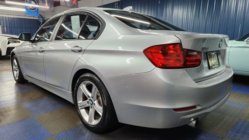 Used 2014 BMW 320i xDrive Sedan image 4