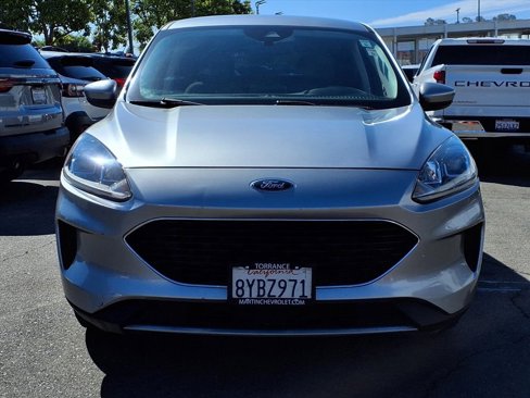 Used 2021 Ford Escape SE image 2