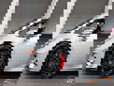 Used 2020 Lamborghini Huracan EVO image 47