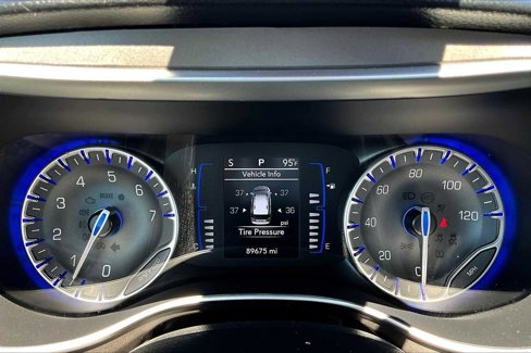Used 2020 Chrysler Pacifica Touring-L image 24