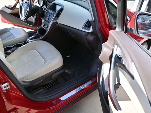 Used 2012 Buick Verano Convenience image 25