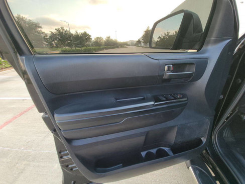 Used 2014 Toyota Tundra SR image 10