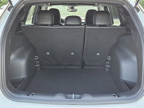 New 2025 Jeep Compass Latitude image 12
