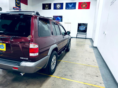 Used 2001 Nissan Pathfinder SE image 23