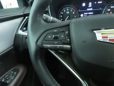 Used 2020 Cadillac XT6 Premium Luxury image 11