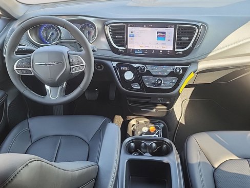 New 2026 Chrysler Pacifica Select image 11