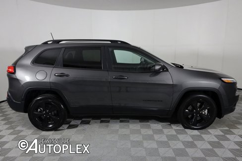 Used 2018 Jeep Cherokee Limited w/ Technology Group image 4