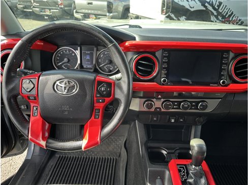 Used 2021 Toyota Tacoma SR5 image 17